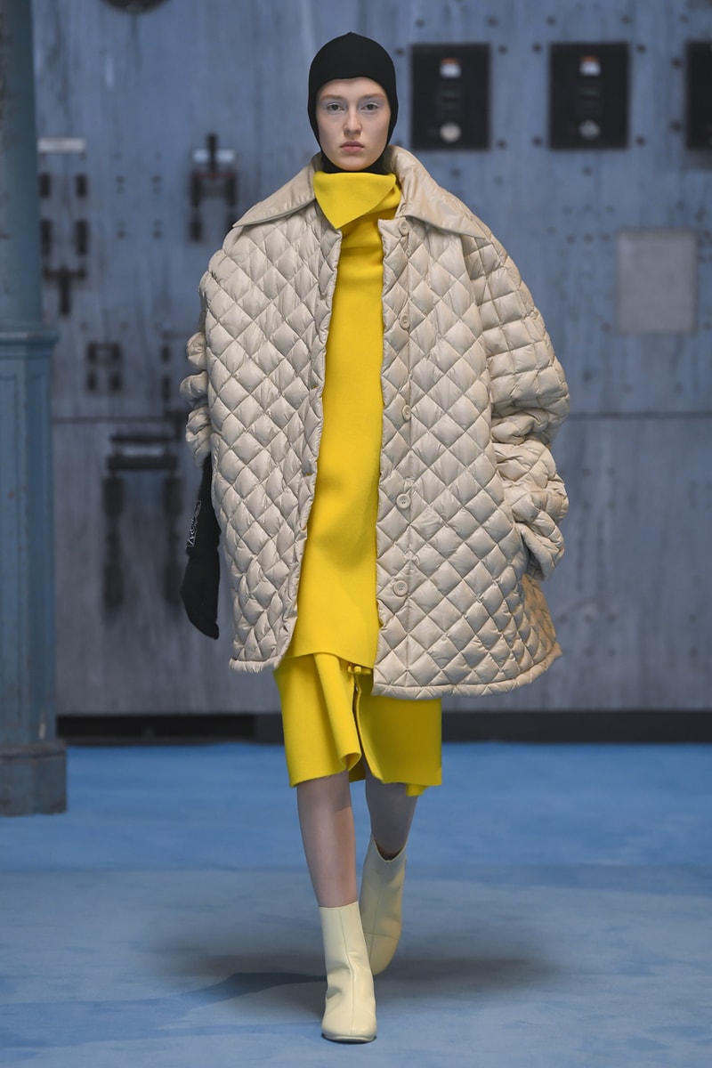 ラフシモンズ2021年秋冬コレクション Raf Simons fall winter 2021 collection look
