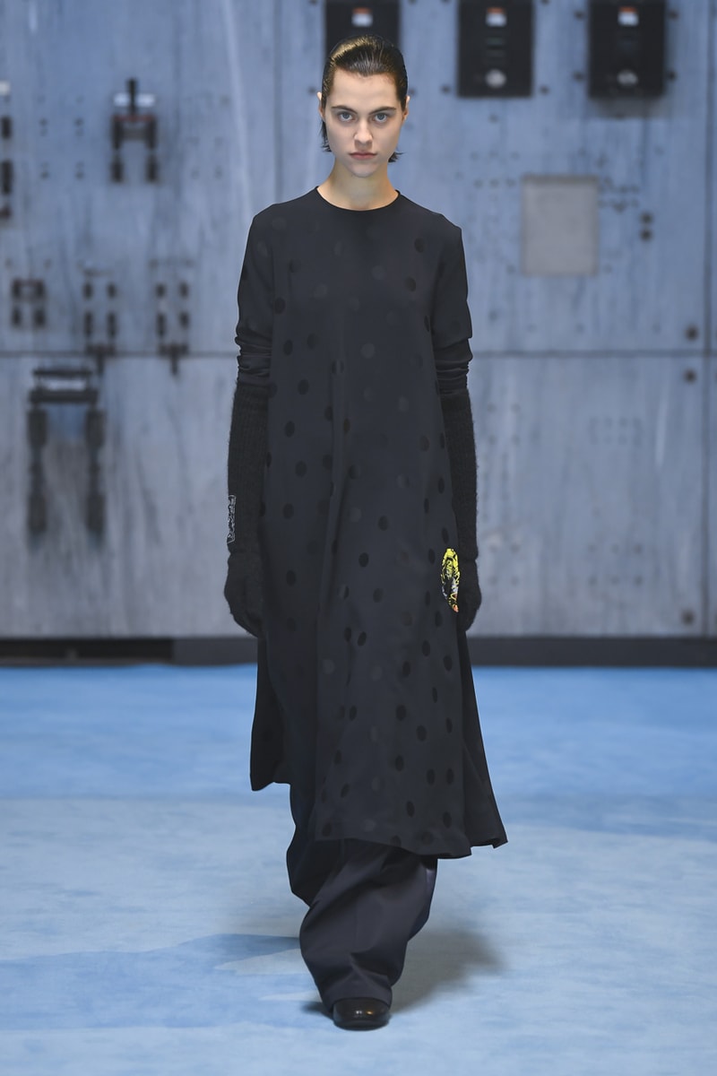 ラフシモンズ2021年秋冬コレクション Raf Simons fall winter 2021 collection look