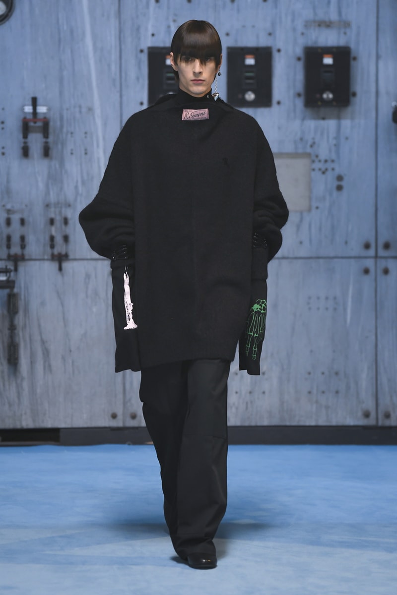 ラフシモンズ2021年秋冬コレクション Raf Simons fall winter 2021 collection look