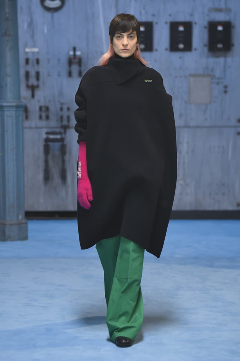 ラフシモンズ2021年秋冬コレクション Raf Simons fall winter 2021 collection look