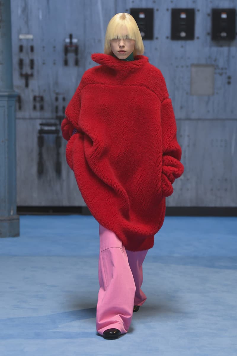 ラフシモンズ2021年秋冬コレクション Raf Simons fall winter 2021 collection look