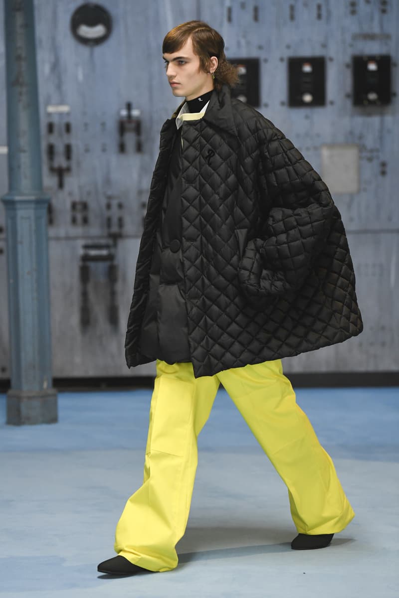 ラフシモンズ2021年秋冬コレクション Raf Simons fall winter 2021 collection look