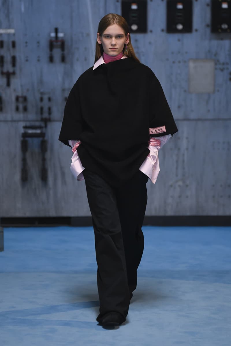 ラフシモンズ2021年秋冬コレクション Raf Simons fall winter 2021 collection look