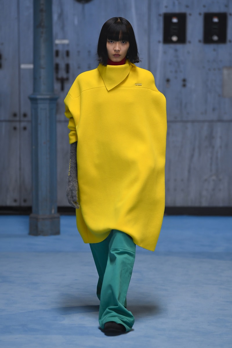 ラフシモンズ2021年秋冬コレクション Raf Simons fall winter 2021 collection look