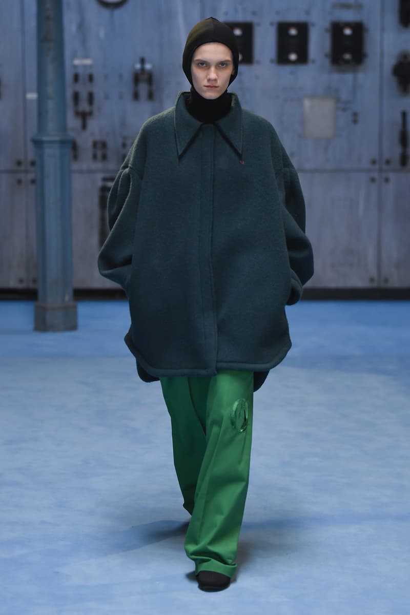 ラフシモンズ2021年秋冬コレクション Raf Simons fall winter 2021 collection look