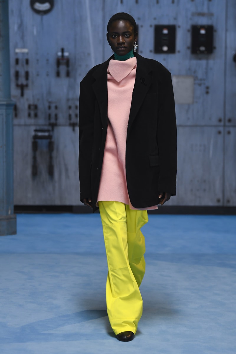 ラフシモンズ2021年秋冬コレクション Raf Simons fall winter 2021 collection look