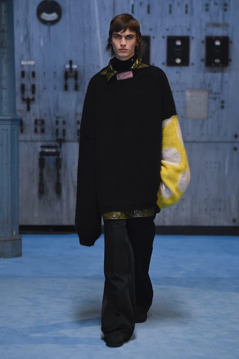 ラフシモンズ2021年秋冬コレクション Raf Simons fall winter 2021 collection look