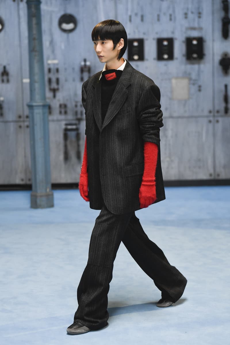 ラフシモンズ2021年秋冬コレクション Raf Simons fall winter 2021 collection look