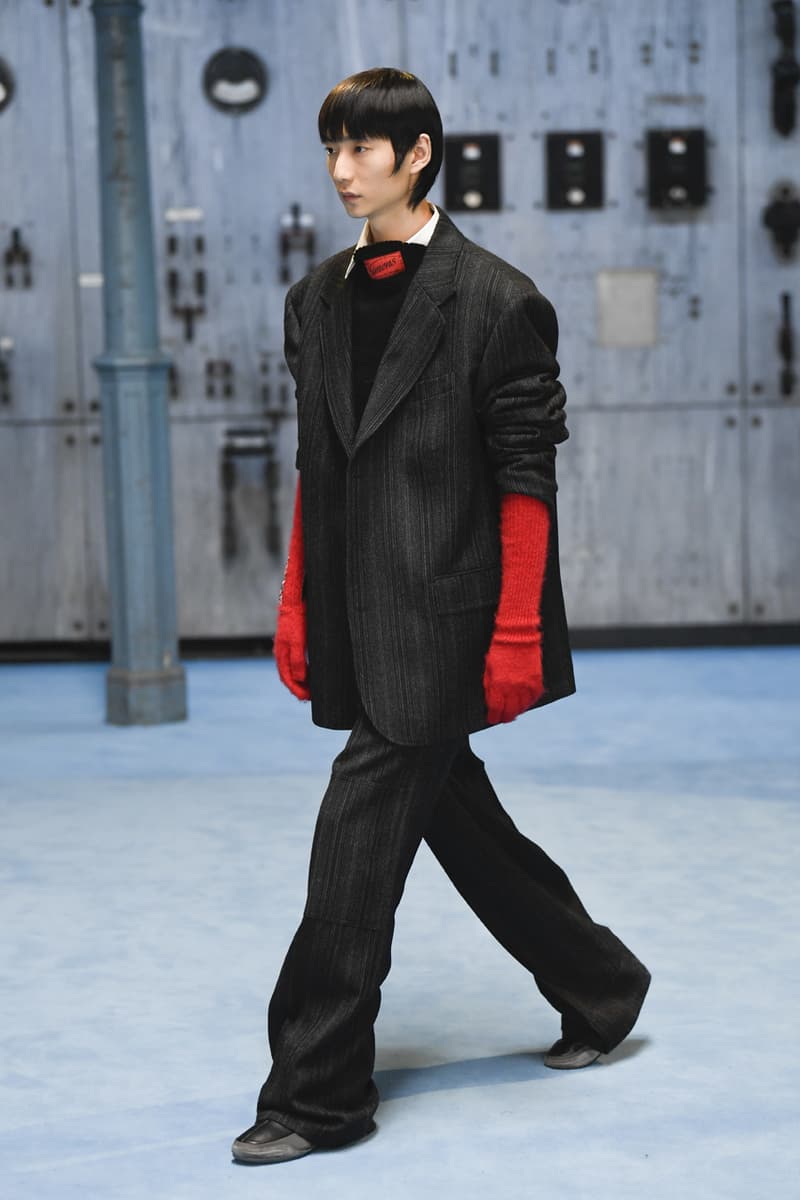 ラフシモンズ2021年秋冬コレクション Raf Simons fall winter 2021 collection look