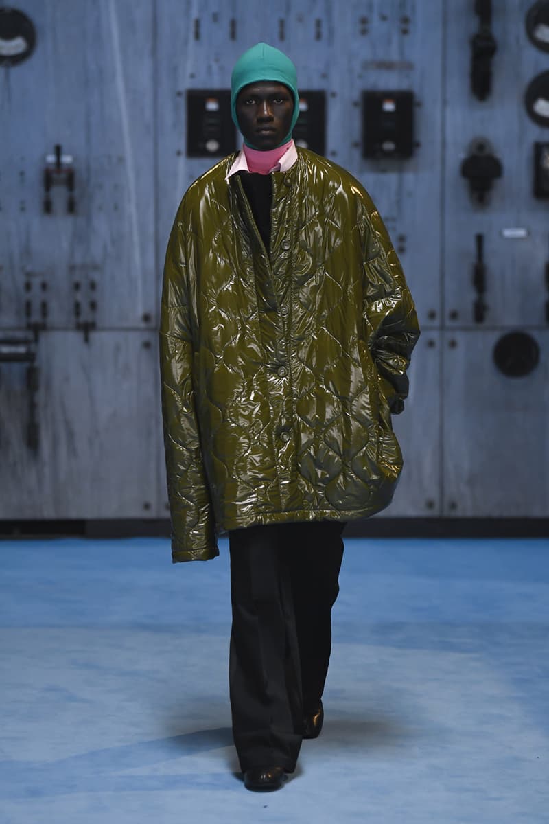 ラフシモンズ2021年秋冬コレクション Raf Simons fall winter 2021 collection look