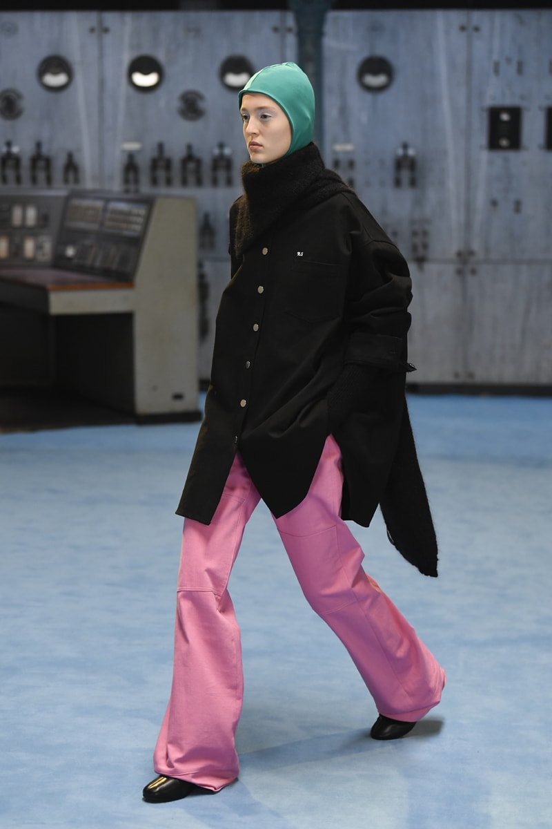 ラフシモンズ2021年秋冬コレクション Raf Simons fall winter 2021 collection look