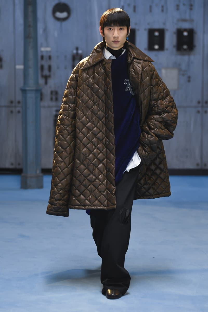 ラフシモンズ2021年秋冬コレクション Raf Simons fall winter 2021 collection look