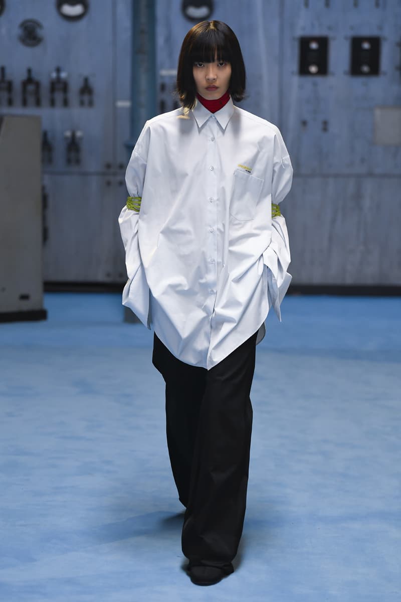ラフシモンズ2021年秋冬コレクション Raf Simons fall winter 2021 collection look