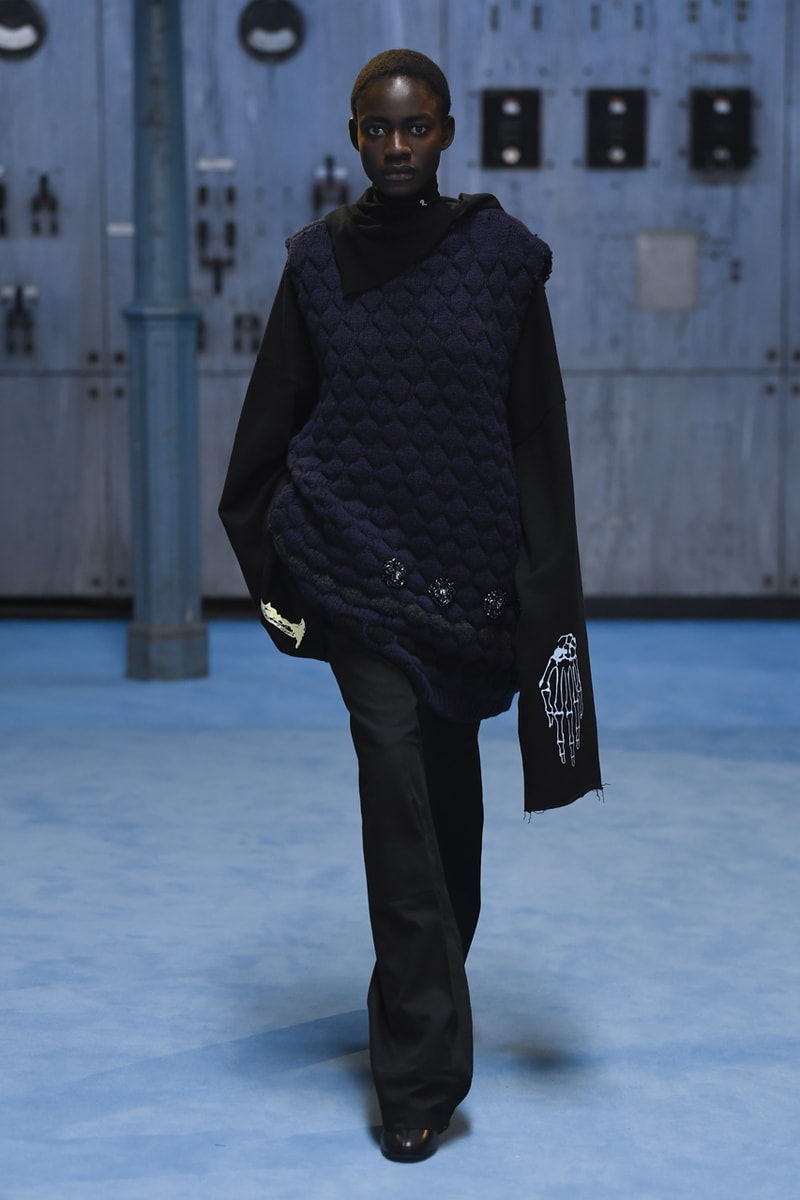 ラフシモンズ2021年秋冬コレクション Raf Simons fall winter 2021 collection look