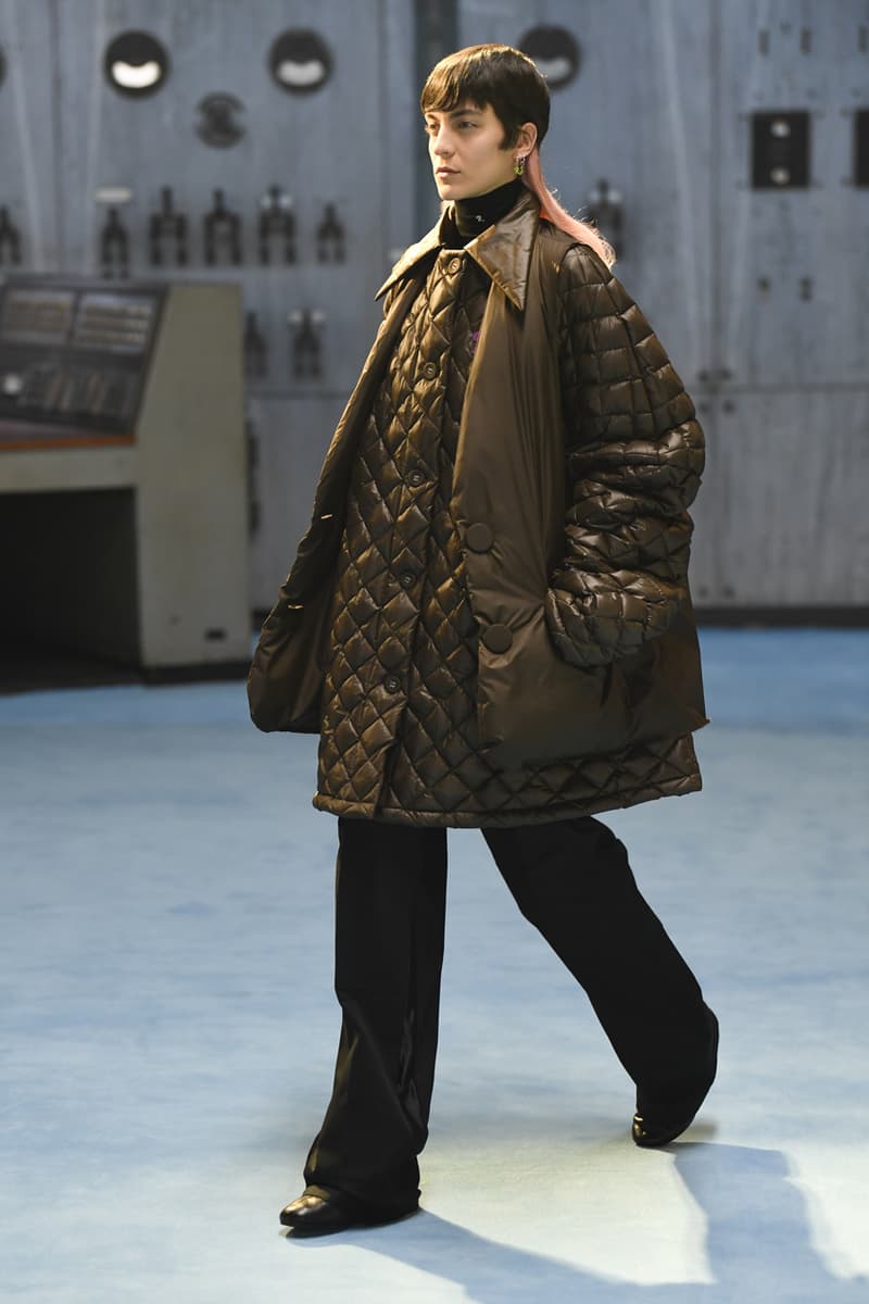 ラフシモンズ2021年秋冬コレクション Raf Simons fall winter 2021 collection look