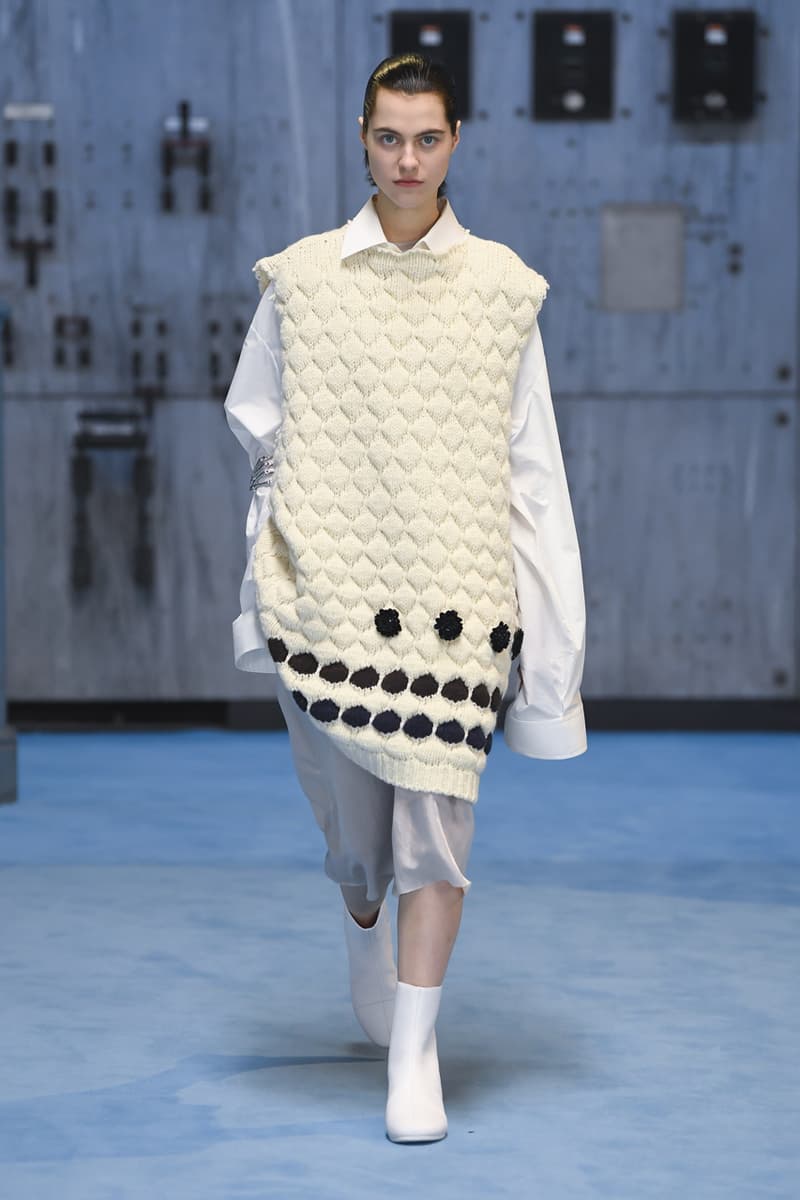 ラフシモンズ2021年秋冬コレクション Raf Simons fall winter 2021 collection look