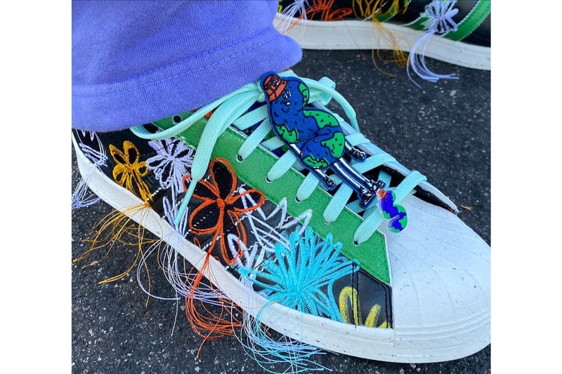 アディダス オリジナルス スーパースター ショーン・ワザーズプーン x adidas によるブラックカラーの SST SUPEREARTH SW のビジュアルが公開 sean wotherspoon spoonman adidas superstar superearth black flowers blue green purple orange yellow white official release date info photos price store list buying guide