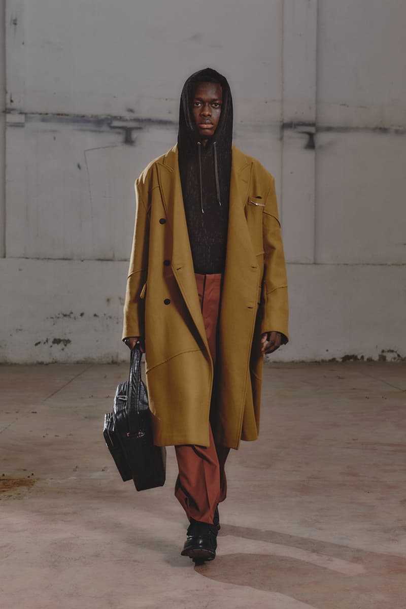 シュープ2021年秋冬コレクション SHOOP 2021 fall winter collection look Miriam Sanz Oki Yohei
