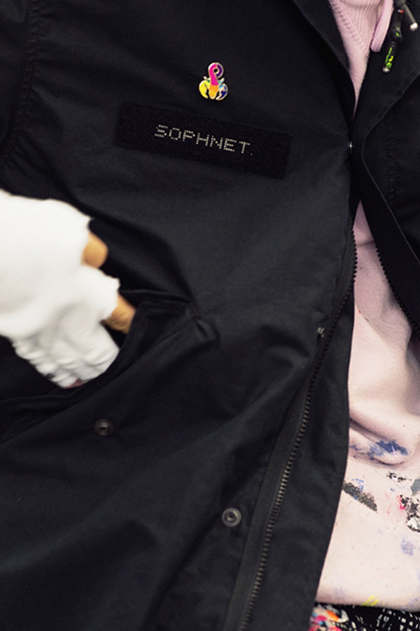 ソフ SOPHNET. が村上隆とのコラボレーションによるモッズコートを限定発売