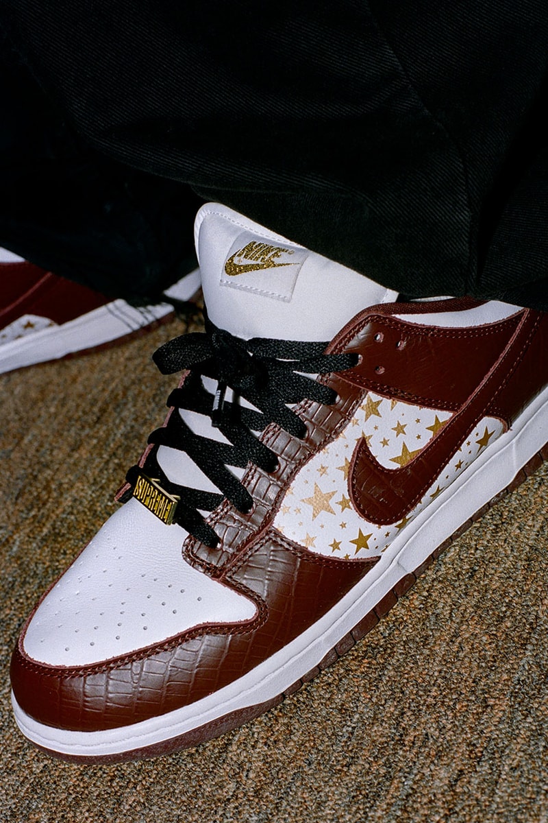 シュプリームがナイキSBとのコラボ ダンク ローをアナウンス supreme nike sb collab dunk low release info Supreme Nike SB Dunk Low SS21 Collab Official Look Release Info DH3228-100-101-102-103 White Metallic Gold Buy Price