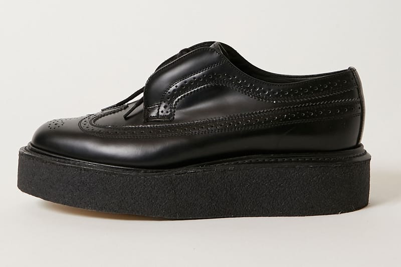 TAAKK × George Cox による初のコラボシューズがリリース