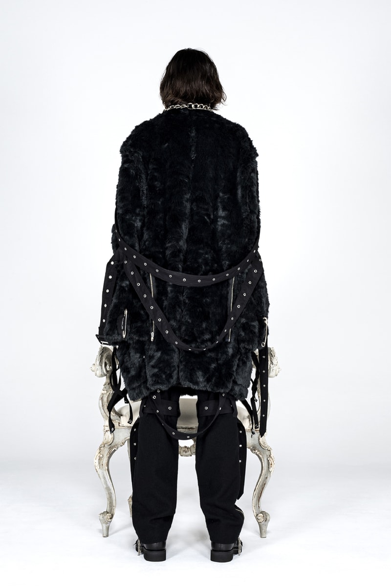 タカヒロミヤシタザソロイスト.2021年秋冬コレクション TAKAHIROMIYASHITATheSoloist. fall winter 2021 collection look Takahiro Miyashita