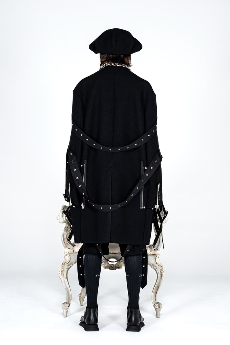 タカヒロミヤシタザソロイスト.2021年秋冬コレクション TAKAHIROMIYASHITATheSoloist. fall winter 2021 collection look Takahiro Miyashita