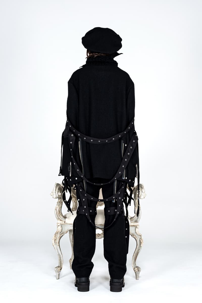 タカヒロミヤシタザソロイスト.2021年秋冬コレクション TAKAHIROMIYASHITATheSoloist. fall winter 2021 collection look Takahiro Miyashita
