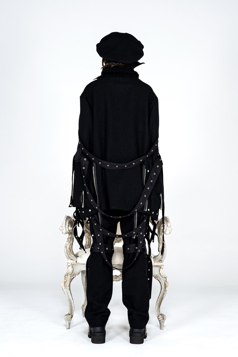 タカヒロミヤシタザソロイスト.2021年秋冬コレクション TAKAHIROMIYASHITATheSoloist. fall winter 2021 collection look Takahiro Miyashita