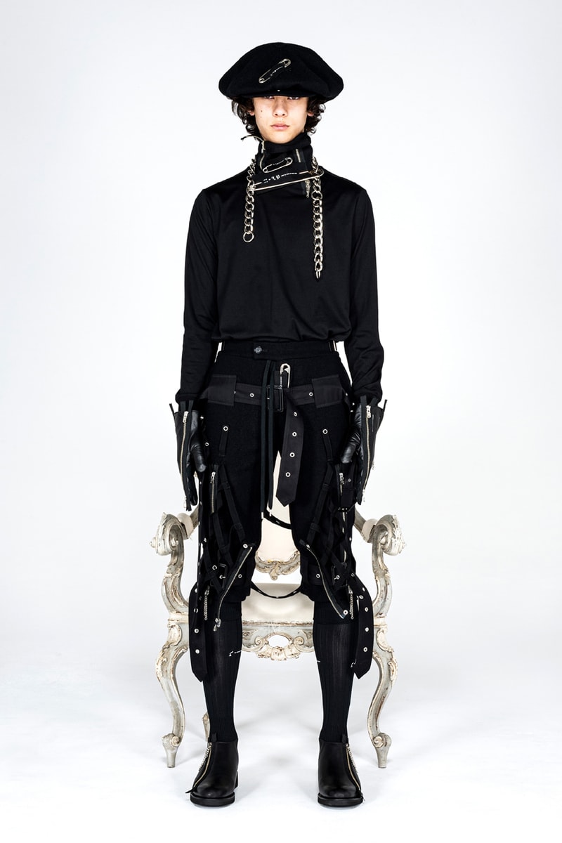 タカヒロミヤシタザソロイスト.2021年秋冬コレクション TAKAHIROMIYASHITATheSoloist. fall winter 2021 collection look Takahiro Miyashita