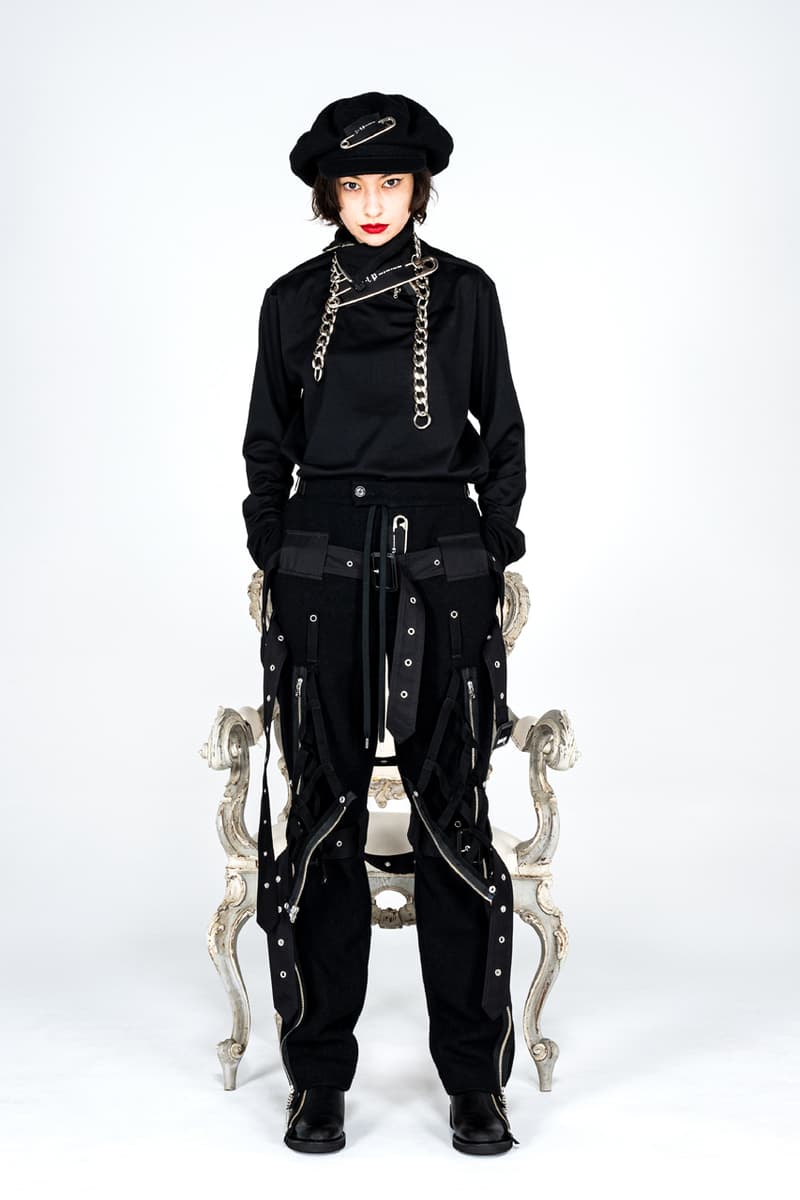 タカヒロミヤシタザソロイスト.2021年秋冬コレクション TAKAHIROMIYASHITATheSoloist. fall winter 2021 collection look Takahiro Miyashita