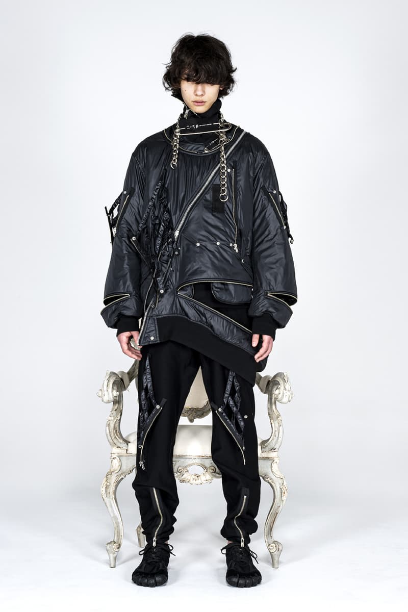 タカヒロミヤシタザソロイスト.2021年秋冬コレクション TAKAHIROMIYASHITATheSoloist. fall winter 2021 collection look Takahiro Miyashita