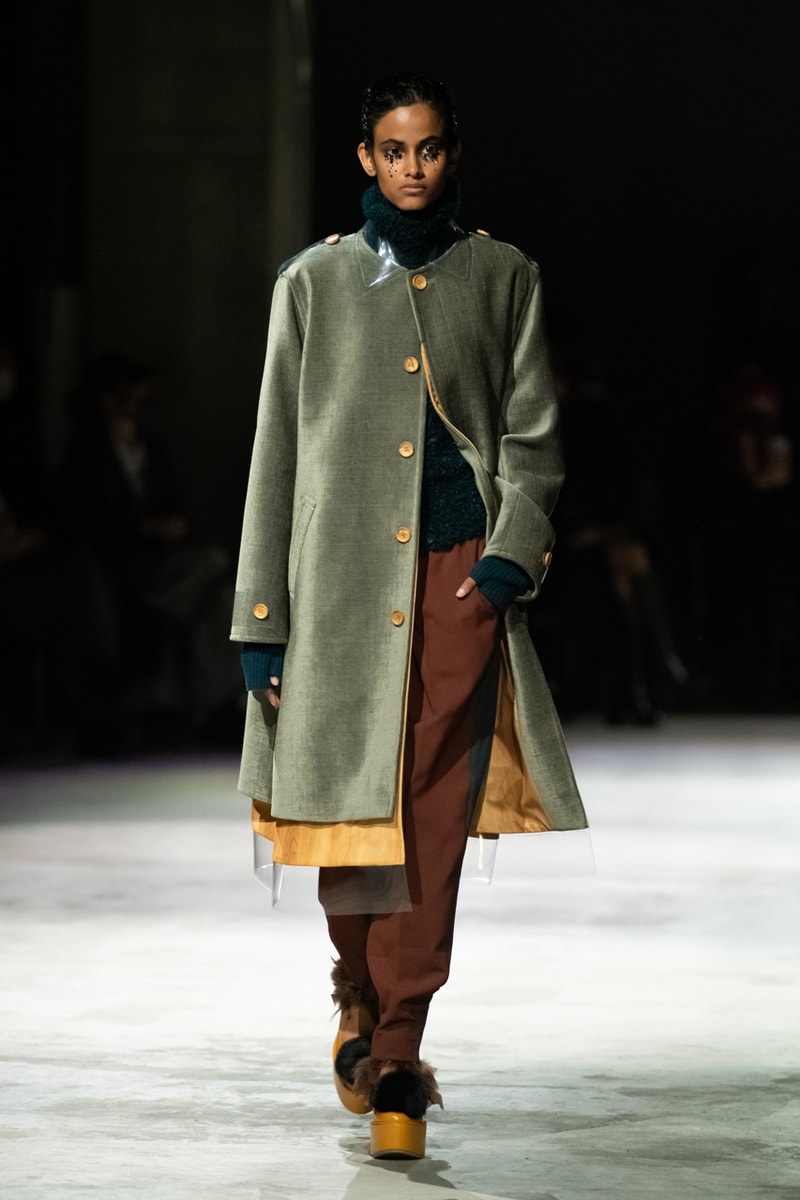 アンダーカバー 2021年秋冬コレクション UNDERCOVER FW21 Runway, 'Evangelion' Collaboration collection release date info buy price fall winter 2021 3.0 1.0 thrice upon a time movie hideaki anno clothing mech suit plugsuit angel