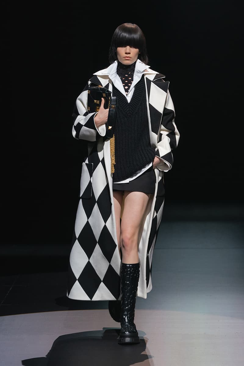 ヴァレンティノ2021年秋冬コレクション Valentino fall winter 2021 collection lookbook info Pierpaolo Piccioli