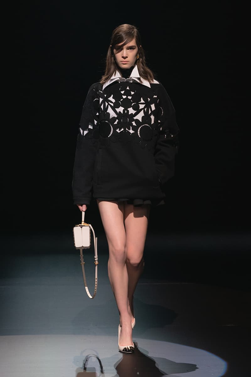 ヴァレンティノ2021年秋冬コレクション Valentino fall winter 2021 collection lookbook info Pierpaolo Piccioli