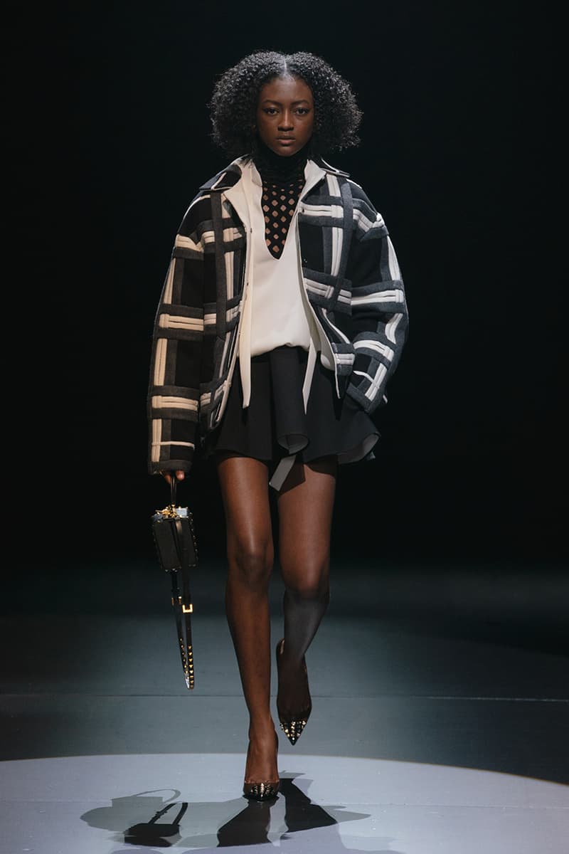 ヴァレンティノ2021年秋冬コレクション Valentino fall winter 2021 collection lookbook info Pierpaolo Piccioli