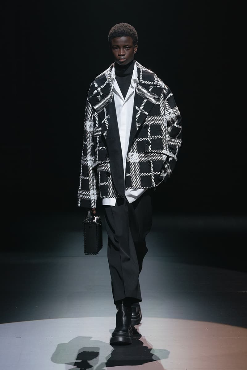 ヴァレンティノ2021年秋冬コレクション Valentino fall winter 2021 collection lookbook info Pierpaolo Piccioli