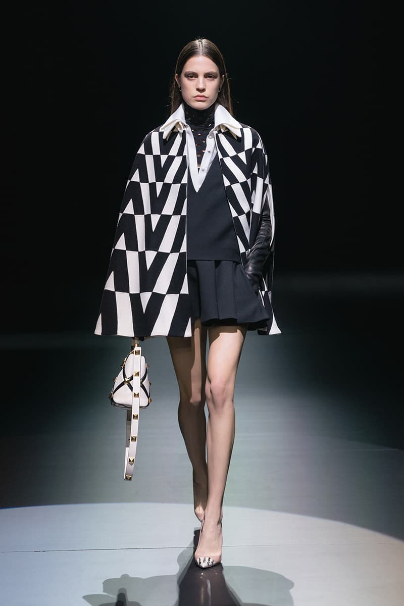 ヴァレンティノ2021年秋冬コレクション Valentino fall winter 2021 collection lookbook info Pierpaolo Piccioli