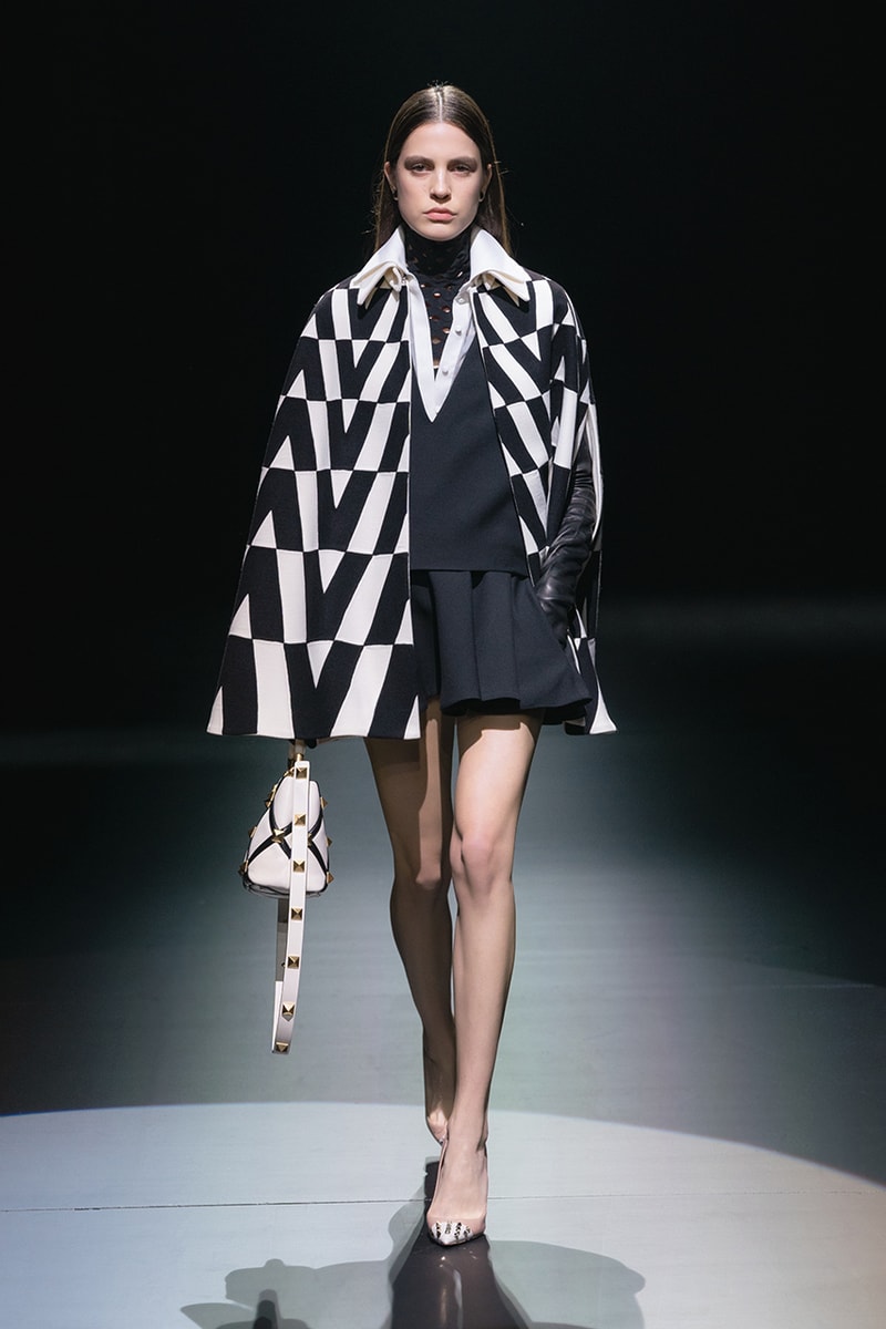 ヴァレンティノ2021年秋冬コレクション Valentino fall winter 2021 collection lookbook info Pierpaolo Piccioli