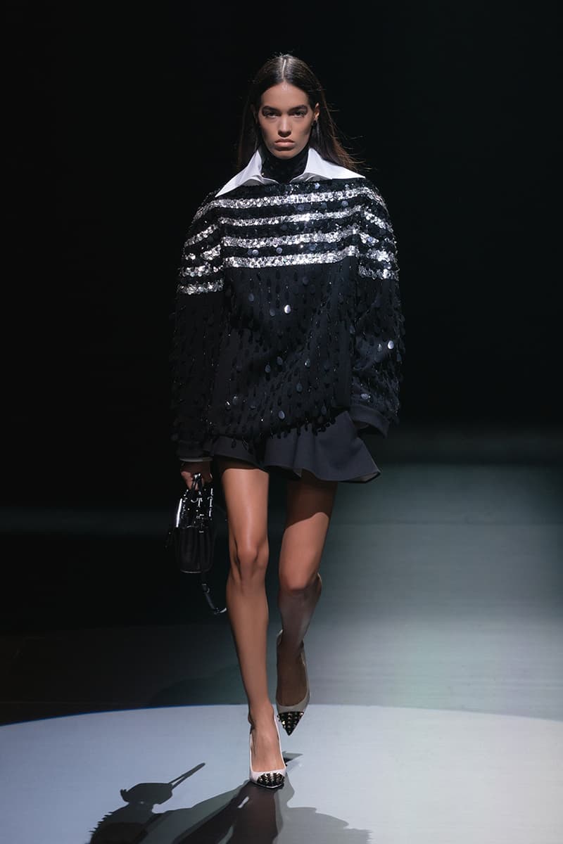 ヴァレンティノ2021年秋冬コレクション Valentino fall winter 2021 collection lookbook info Pierpaolo Piccioli