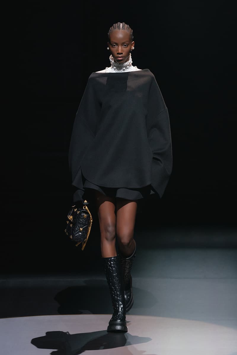 ヴァレンティノ2021年秋冬コレクション Valentino fall winter 2021 collection lookbook info Pierpaolo Piccioli