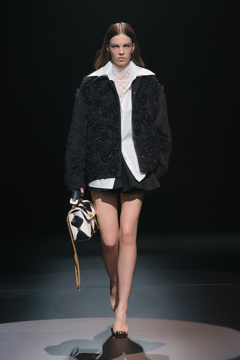 ヴァレンティノ2021年秋冬コレクション Valentino fall winter 2021 collection lookbook info Pierpaolo Piccioli
