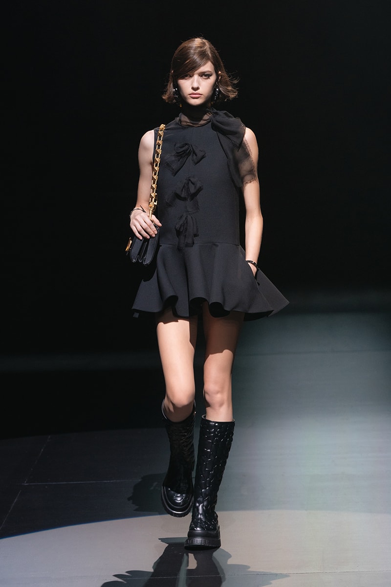 ヴァレンティノ2021年秋冬コレクション Valentino fall winter 2021 collection lookbook info Pierpaolo Piccioli