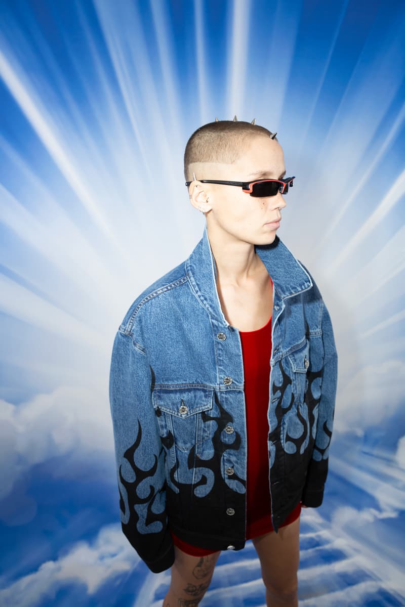 ヴェトモンが立ち上がり間近である2021年秋冬コレクションのビジュアル撮影の舞台裏を公開 Vetements Fall/Winter 2021 Collection Behind-the-Scenes details closer look fw21 release date info buy menswear womensewar gvasalia guram