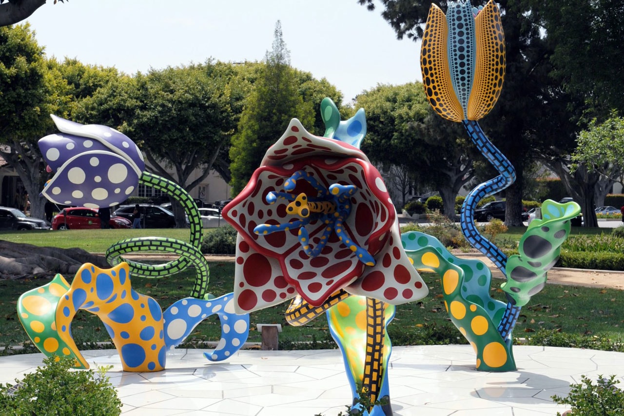 草間彌生の展覧会“クサマ:コズミック・ネイチャー”がニューヨーク植物園でスタート Yayoi Kusama’s Whimsical 'Cosmic Nature' Exhibition Opens at the New York Botanical Garden pictures infinity mirrors 