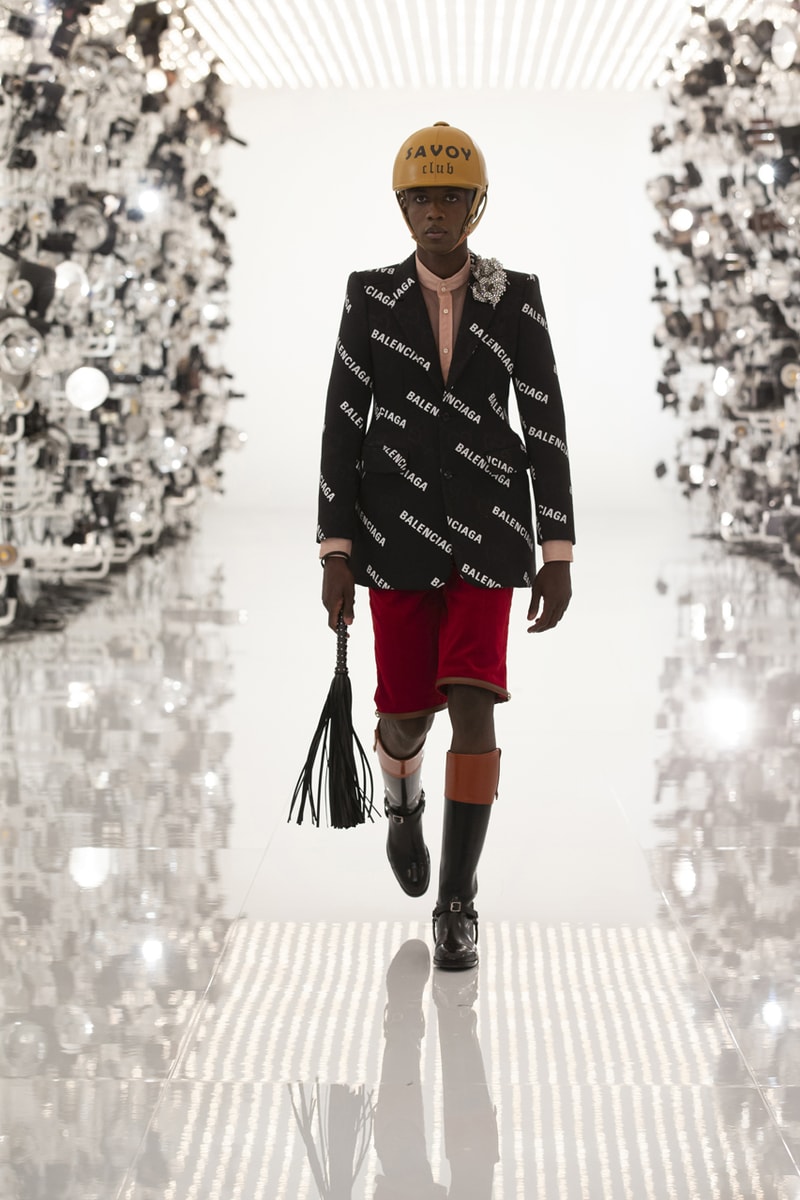 グッチ Gucci Debuts Balenciaga "Collab" on "Aria" Runway alessandro michele demna gvasalia collaboration collection 100th anniversary menswear womenswear price buy website logo jacket