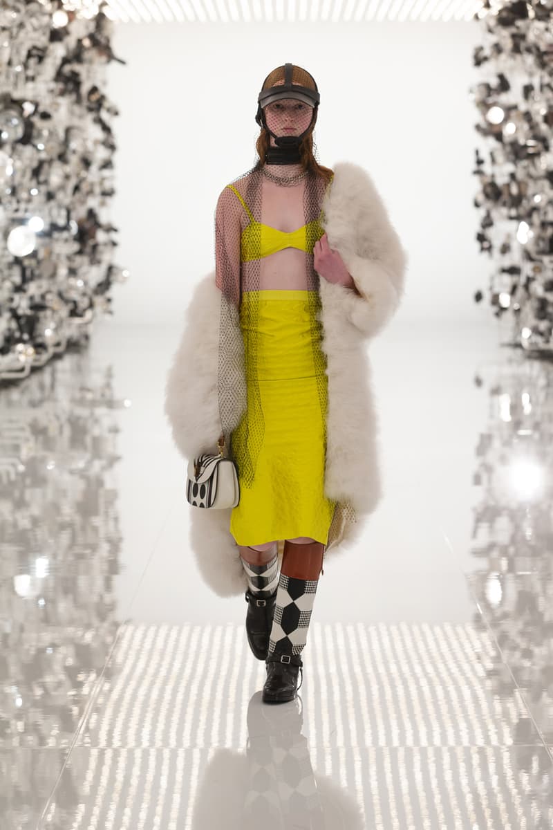 グッチ Gucci Debuts Balenciaga "Collab" on "Aria" Runway alessandro michele demna gvasalia collaboration collection 100th anniversary menswear womenswear price buy website logo jacket