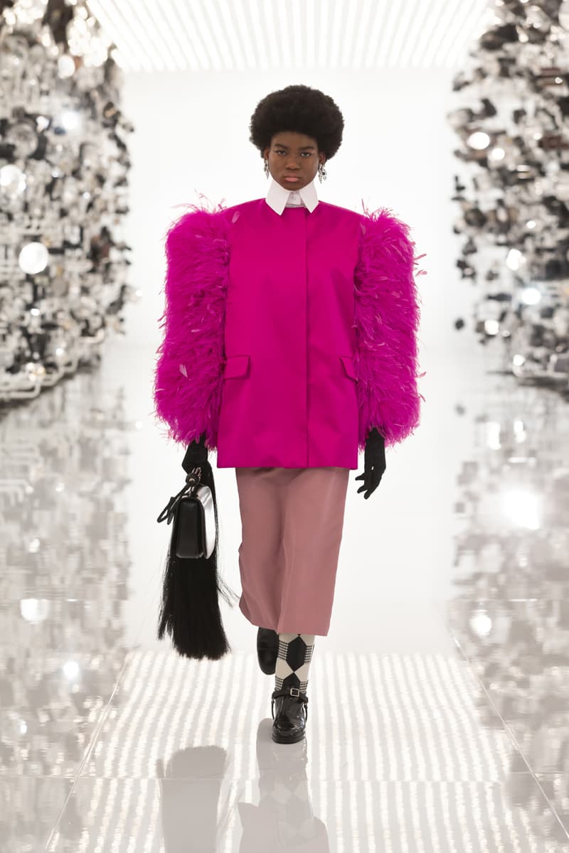 グッチ Gucci Debuts Balenciaga "Collab" on "Aria" Runway alessandro michele demna gvasalia collaboration collection 100th anniversary menswear womenswear price buy website logo jacket