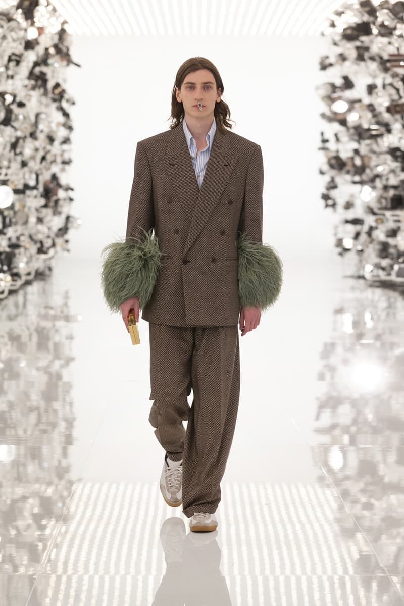 グッチ Gucci Debuts Balenciaga "Collab" on "Aria" Runway alessandro michele demna gvasalia collaboration collection 100th anniversary menswear womenswear price buy website logo jacket