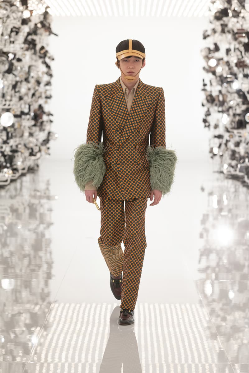 グッチ Gucci Debuts Balenciaga "Collab" on "Aria" Runway alessandro michele demna gvasalia collaboration collection 100th anniversary menswear womenswear price buy website logo jacket